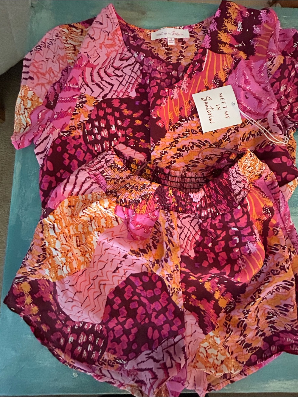 Meet me in Santorini  Print Women's Top & shorts set in Pink & Magenta